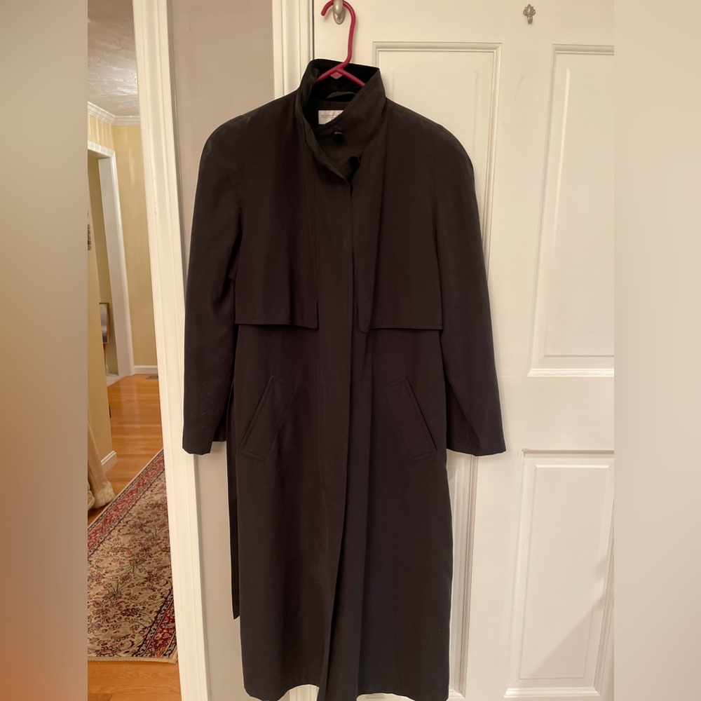 Like New - Valerie Stevens size 8 petite black trench coat
